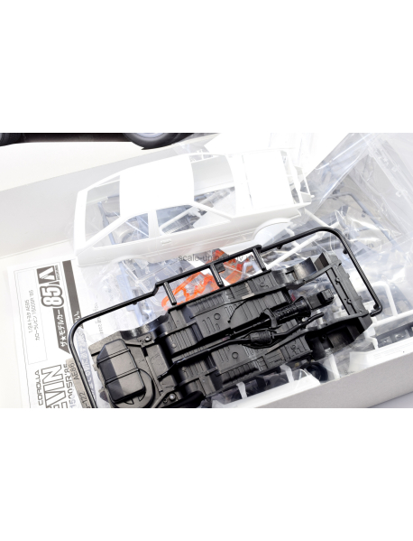 Aoshima 05968 Модель Toyota Corolla Levin 1500SR '85
