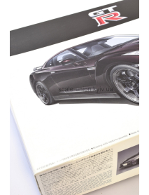 Aoshima 06218 Сборная модель Nissan GT-R R35 V-Spec '09 w/Engine
