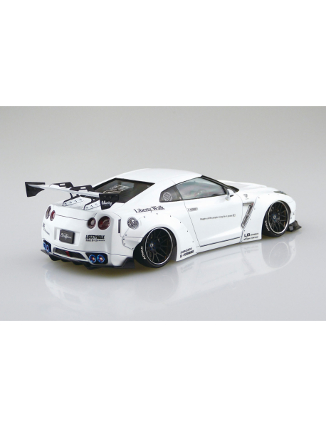 Aoshima 05590 Сборная модель Nissan GT-R Libertywalk Type 1.5 Aoshima 05590 Сборная модель Nissan GT-R Libertywalk Type 1.5