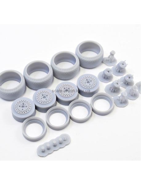 Crafty 24A220-15 Набір модельних колес SSR Formula Mesh R15