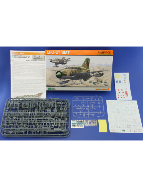 Eduard 8233 Збірна модель літака МіГ-21 СМТ (Profipack) Eduard 8233 Збірна модель літака МіГ-21 СМТ (Profipack)