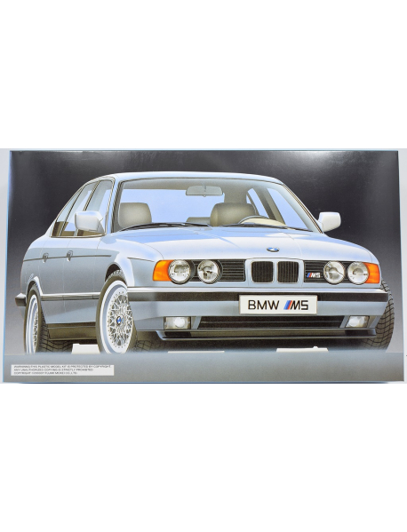Fujimi 12094 Збірна модель автомобіля BMW M5 (E34)
