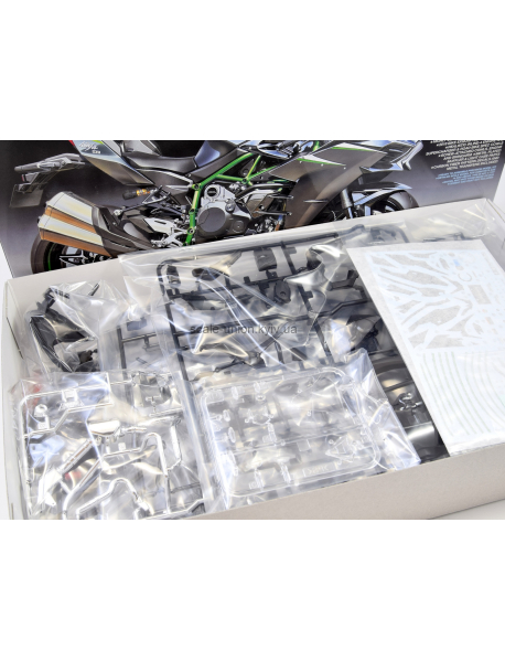 Tamiya 14136 Сборная модель мотоцикла Kawasaki Ninja H2R Carbon '18