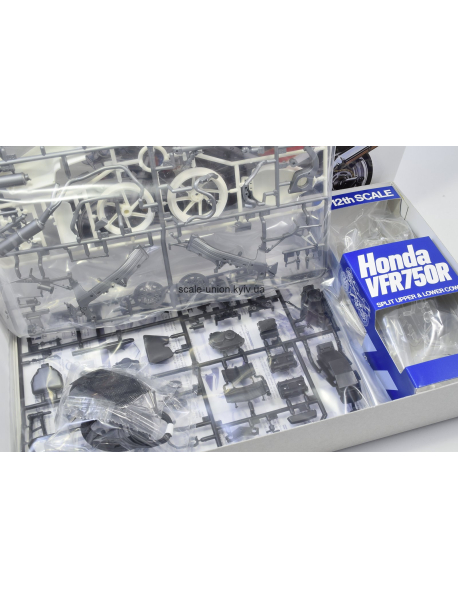 Tamiya 14057 Сборная модель мотоцикла Honda VFR750R 
