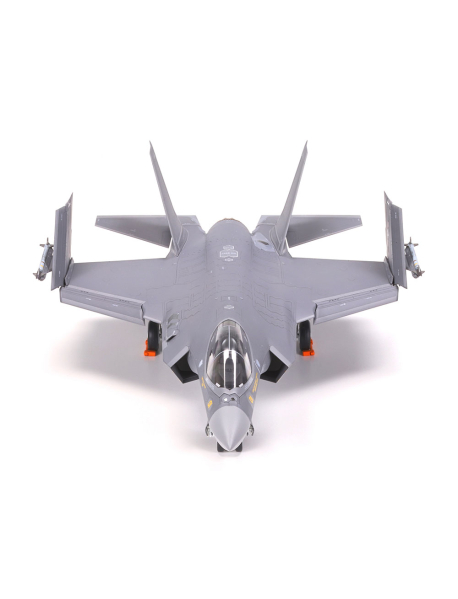 Tamiya 60794 Збірна модель літака F-35C Lightning 2 Tamiya 60794 Збірна модель літака F-35C Lightning 2